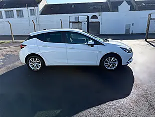 Used 2019 Vauxhall Astra Tech Line White - Interior and Exterior details 4