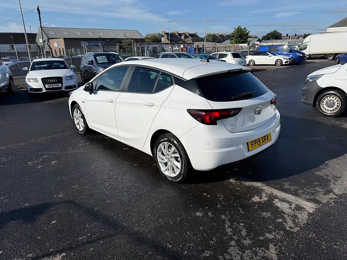 Used 2019 Vauxhall Astra Tech Line White - Interior and Exterior details 7