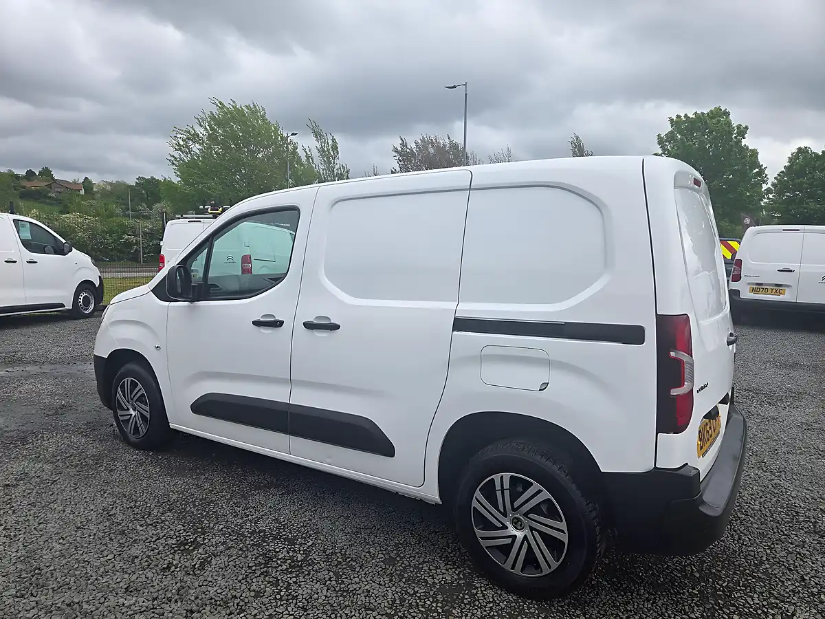 Used 2019 Vauxhall Combo 2000 Edition L1 H1 White - Interior and Exterior details 12