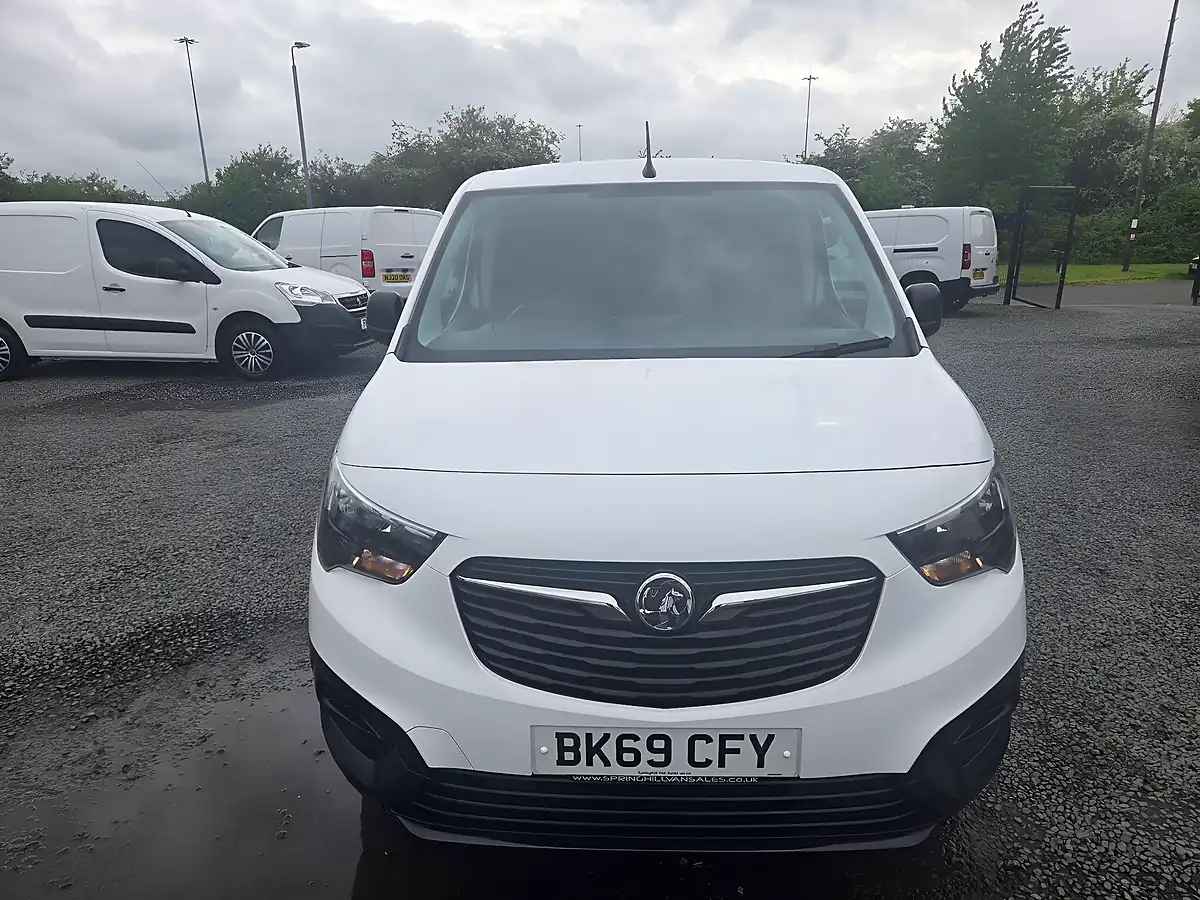 Used 2019 Vauxhall Combo 2000 Edition L1 H1 White - Interior and Exterior details 14
