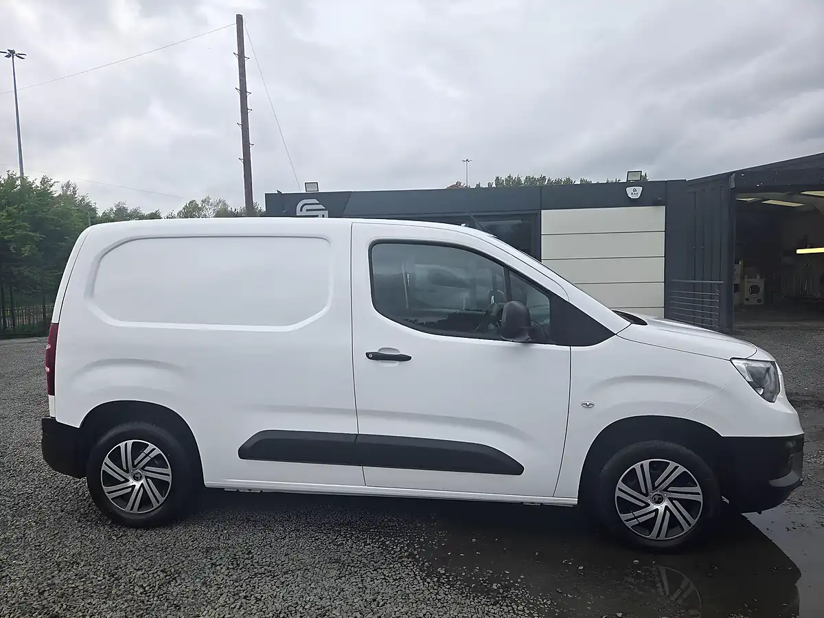 Used 2019 Vauxhall Combo 2000 Edition L1 H1 White - Interior and Exterior details 3