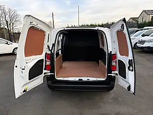 Used 2019 Vauxhall Combo 2000 Edition White - Interior and Exterior details 5