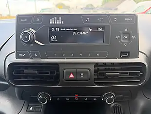 Used 2019 Vauxhall Combo 2000 Edition White - Interior and Exterior details 16