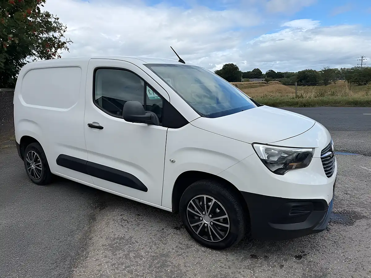 Used 2019 Vauxhall Combo 2000 Edition White - Interior and Exterior details 2