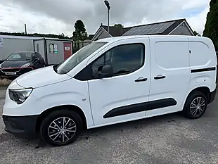 Used 2019 Vauxhall Combo 2000 Edition White - Interior and Exterior details 8