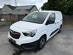Used 2019 Vauxhall Combo 2000 Edition White - Interior and Exterior details 9