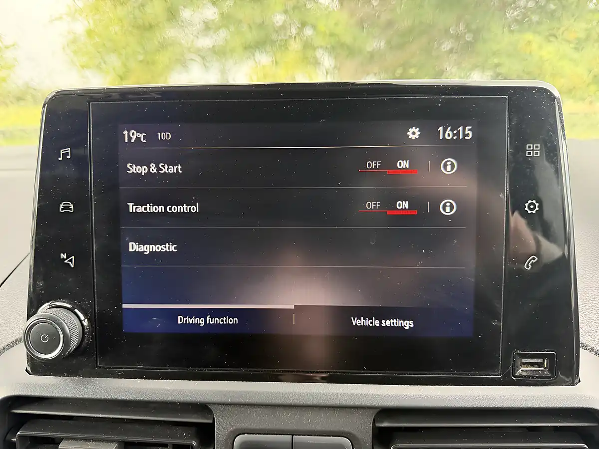 Used 2019 Vauxhall Combo 2000 Edition White - Interior and Exterior details 14
