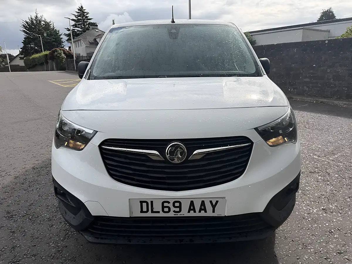 Used 2019 Vauxhall Combo 2000 Edition White - Interior and Exterior details 2