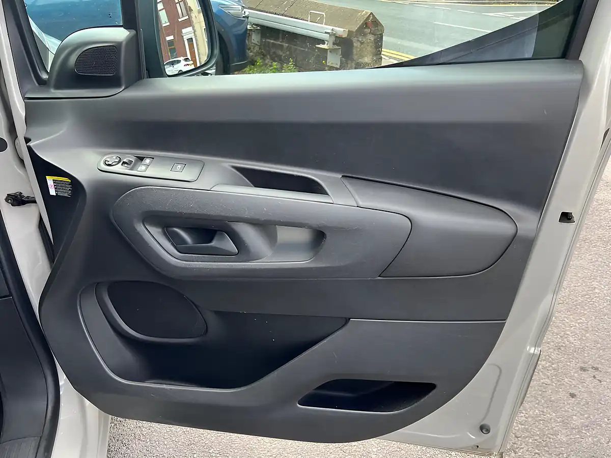 Used 2019 Vauxhall Combo 2300 Edition L1 H1 Cool Grey - Interior and Exterior details 13