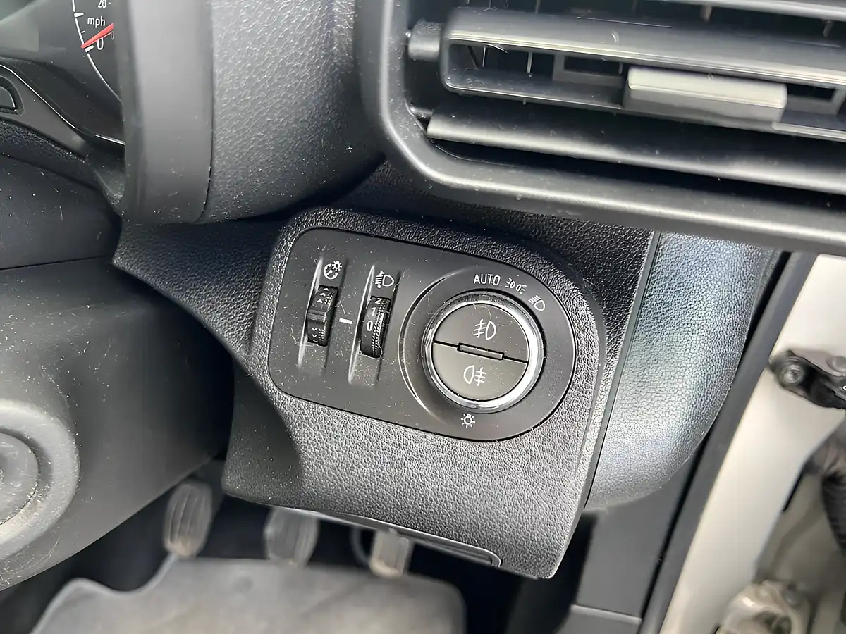 Used 2019 Vauxhall Combo 2300 Edition L1 H1 Cool Grey - Interior and Exterior details 14