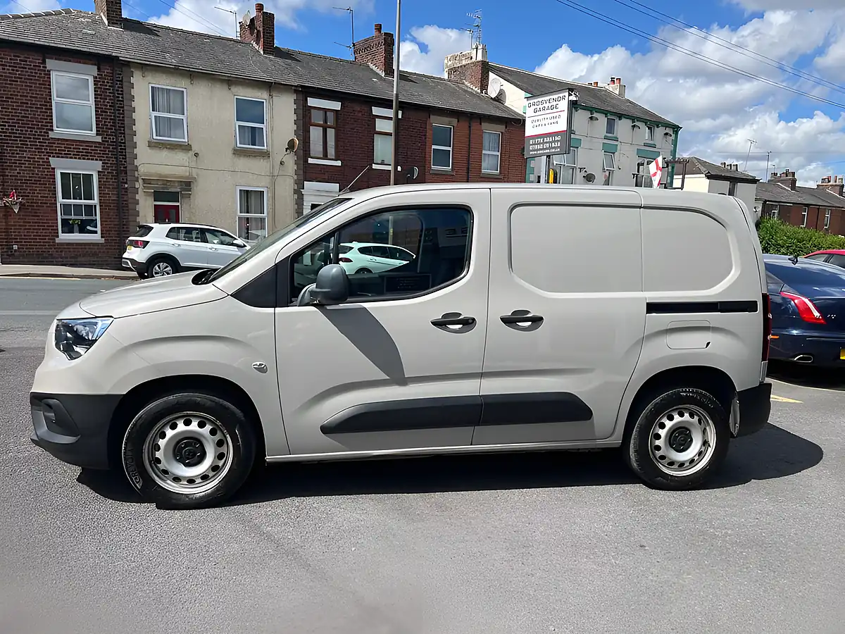 Used 2019 Vauxhall Combo 2300 Edition L1 H1 Cool Grey - Interior and Exterior details 4