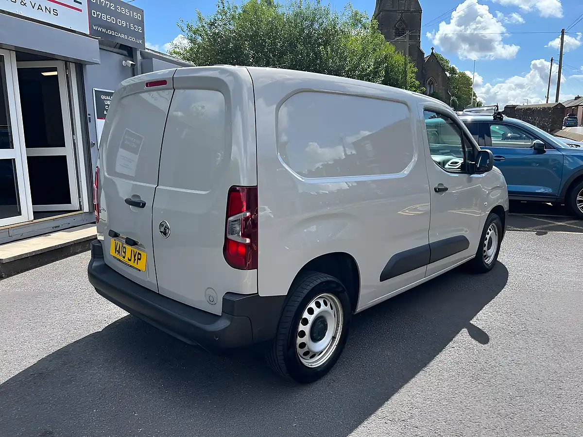 Used 2019 Vauxhall Combo 2300 Edition L1 H1 Cool Grey - Interior and Exterior details 7