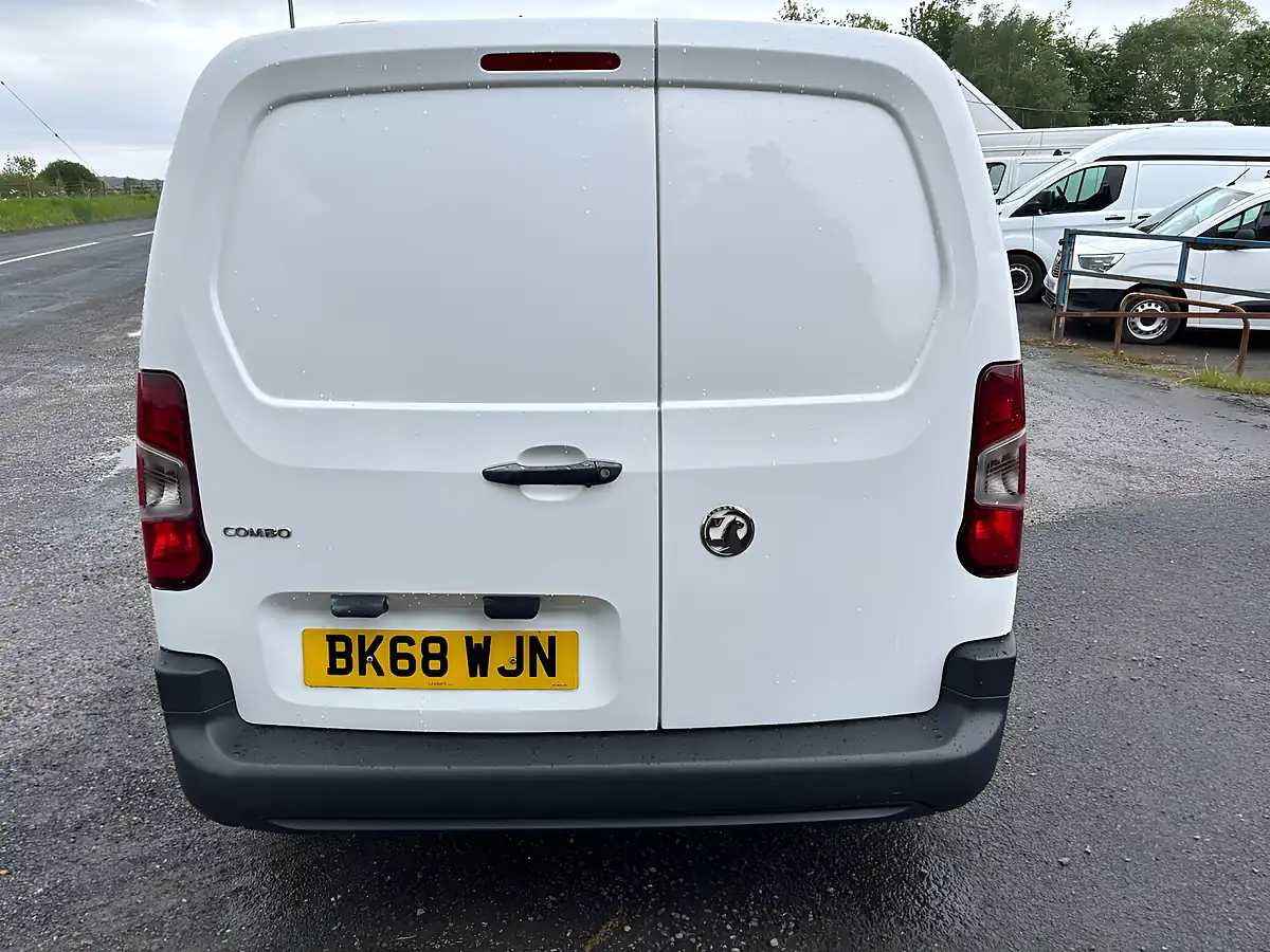 Used 2019 Vauxhall Combo 2300 Edition White - Interior and Exterior details 10
