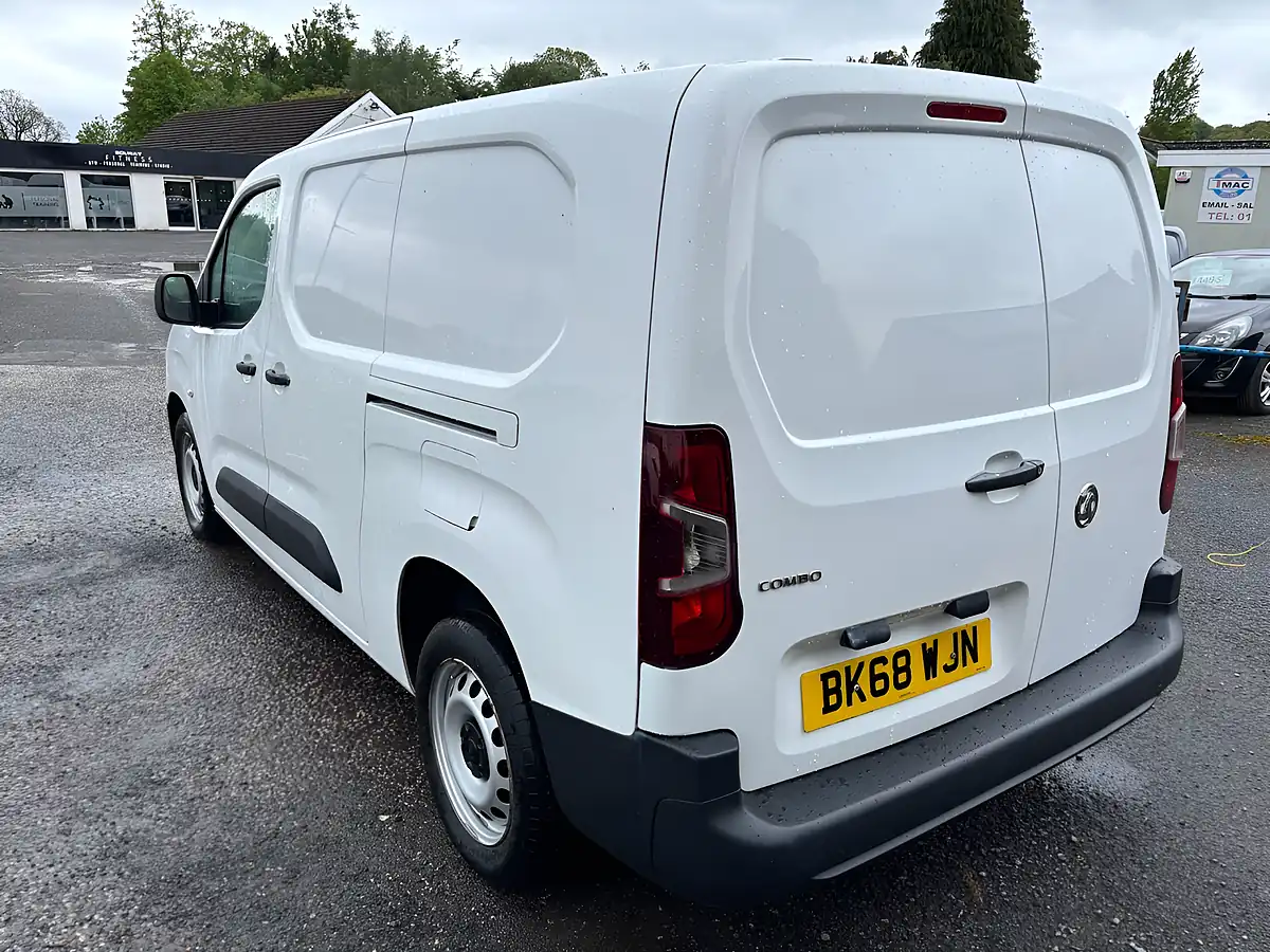 Used 2019 Vauxhall Combo 2300 Edition White - Interior and Exterior details 11
