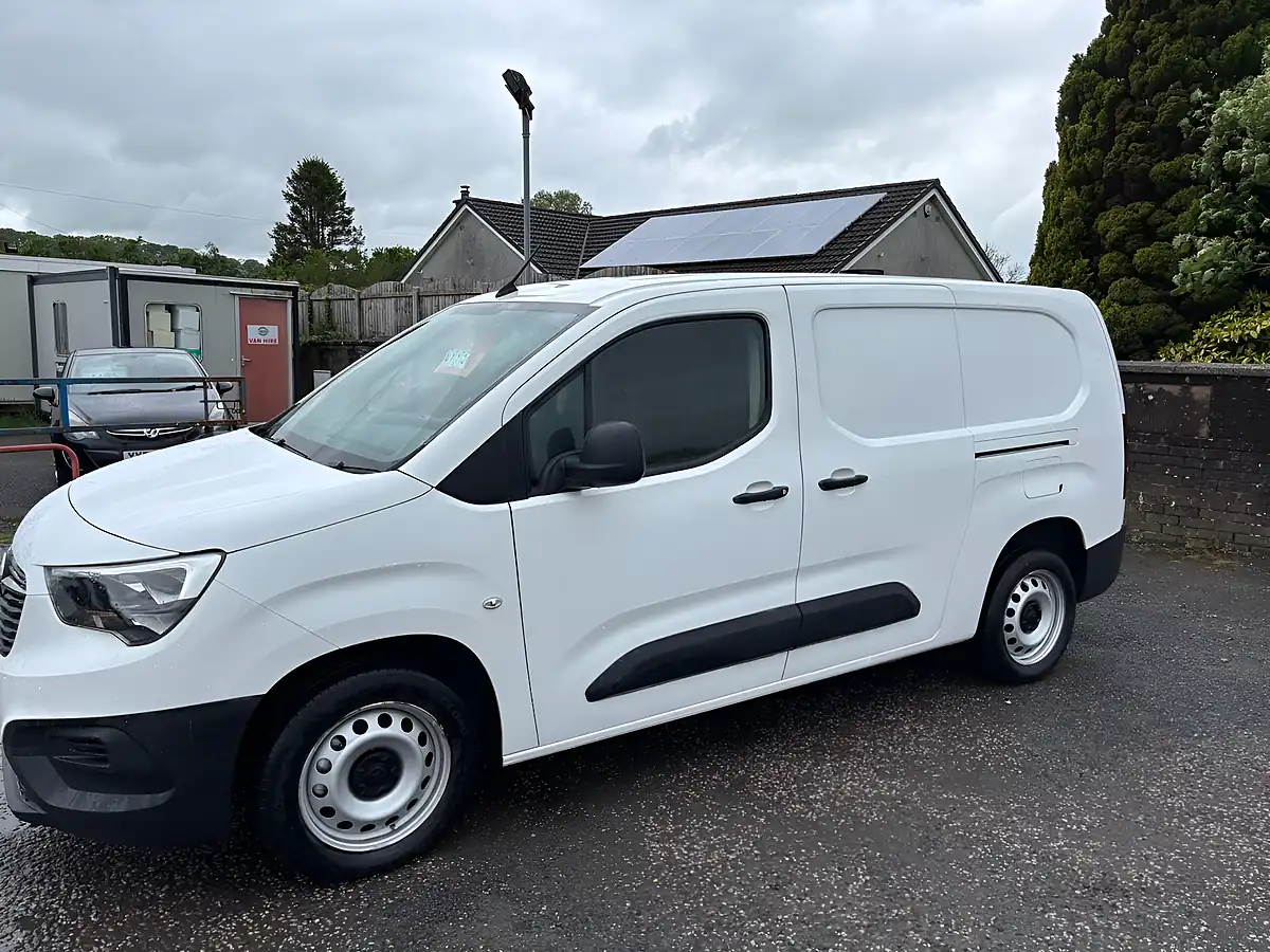 Used 2019 Vauxhall Combo 2300 Edition White - Interior and Exterior details 13