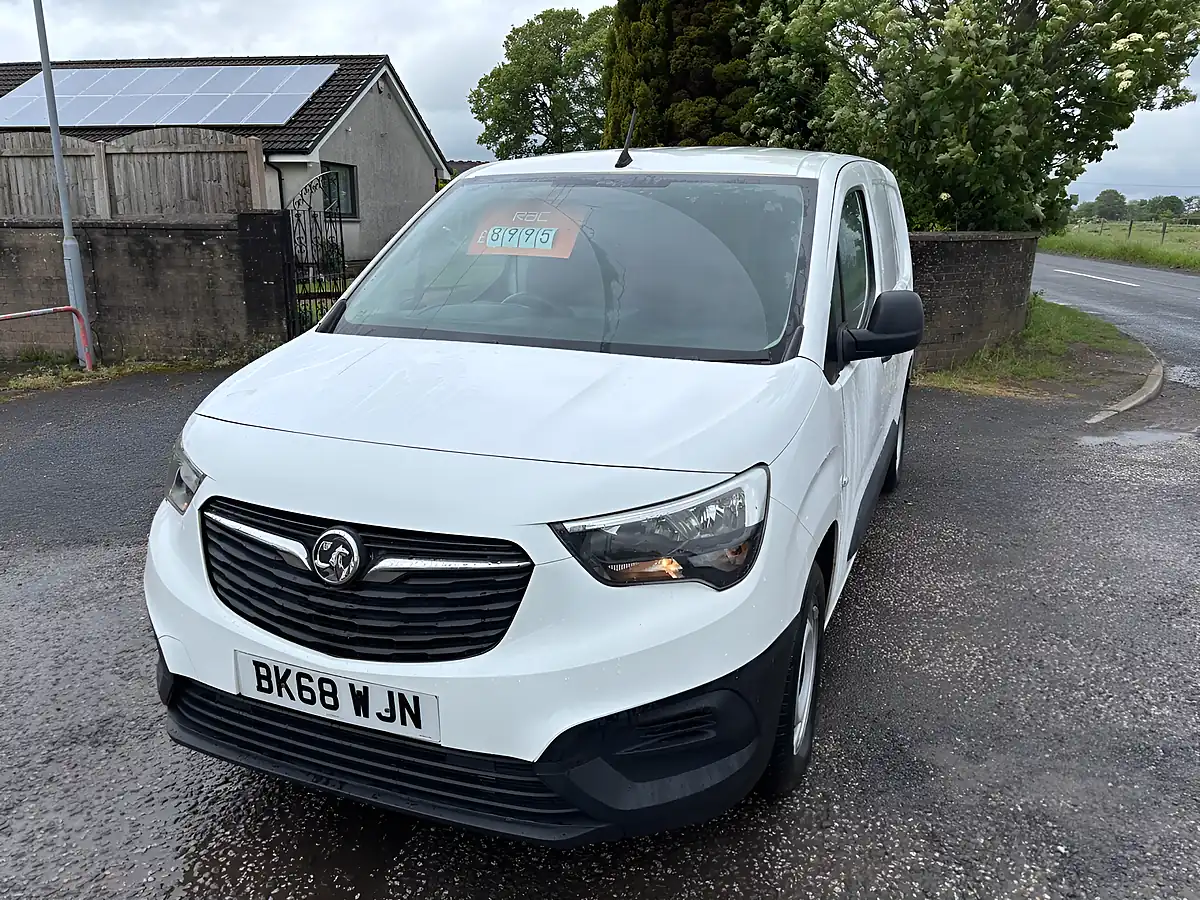 Used 2019 Vauxhall Combo 2300 Edition White - Interior and Exterior details 14