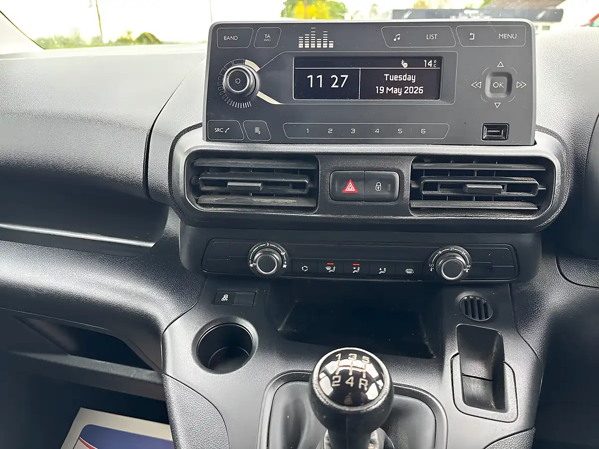 Used 2019 Vauxhall Combo 2300 Edition White - Interior and Exterior details 17
