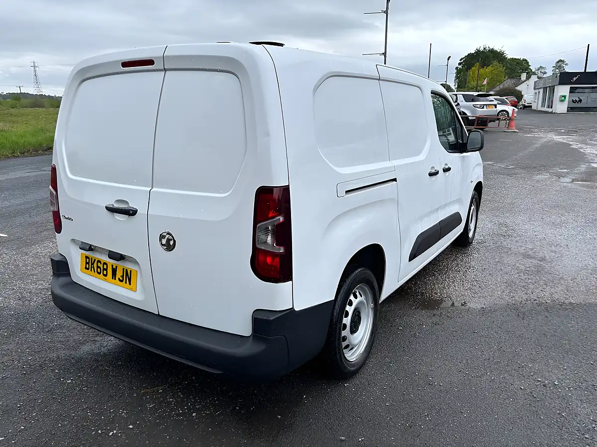 Used 2019 Vauxhall Combo 2300 Edition White - Interior and Exterior details 9