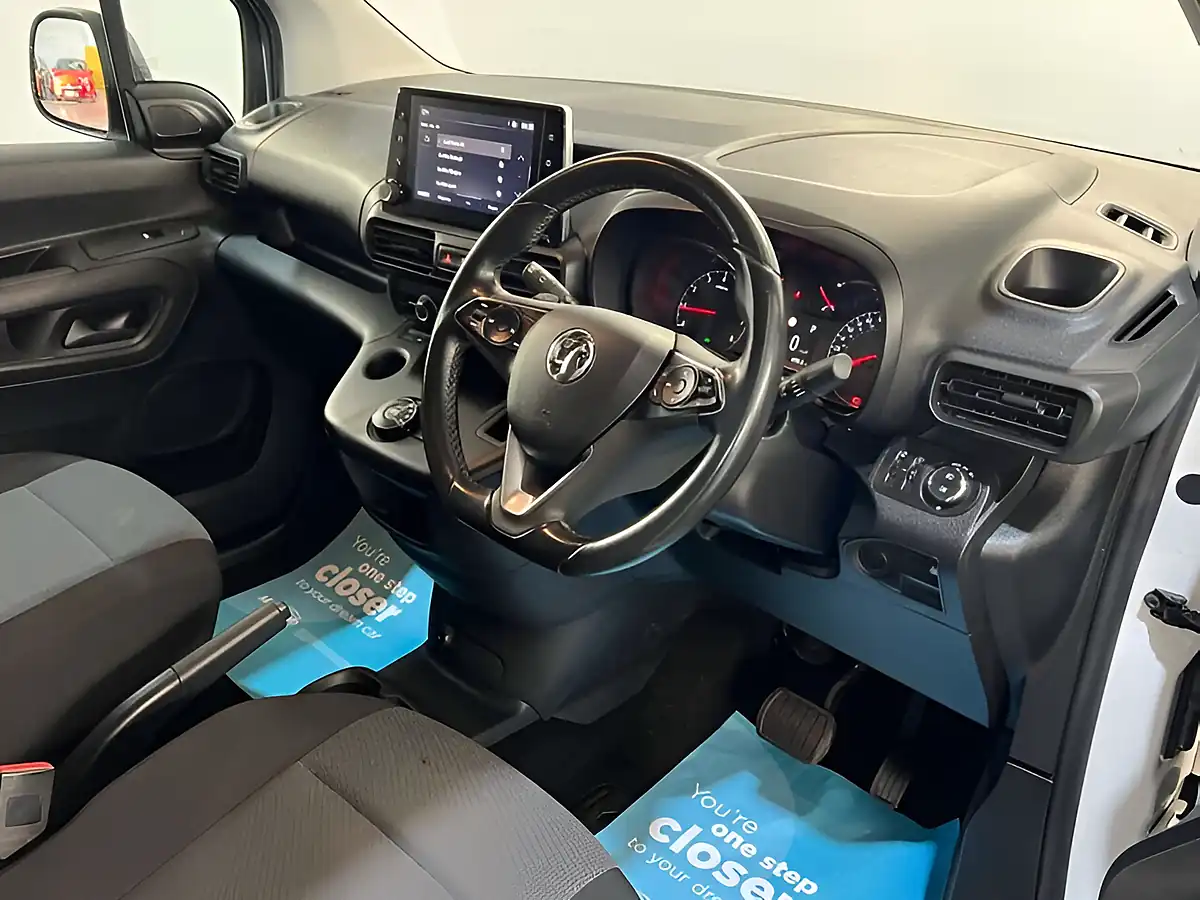 Used 2019 Vauxhall Combo 2300 Edition White - Interior and Exterior details 10