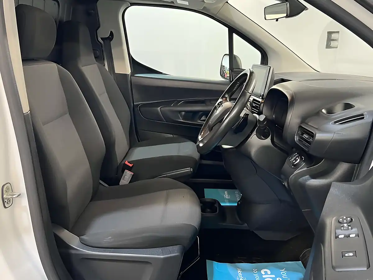 Used 2019 Vauxhall Combo 2300 Edition White - Interior and Exterior details 11