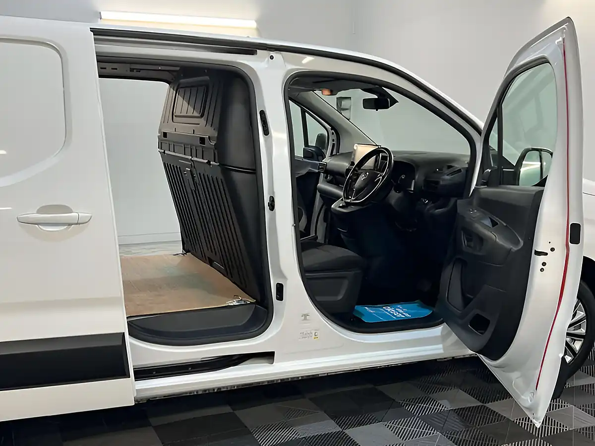 Used 2019 Vauxhall Combo 2300 Edition White - Interior and Exterior details 8