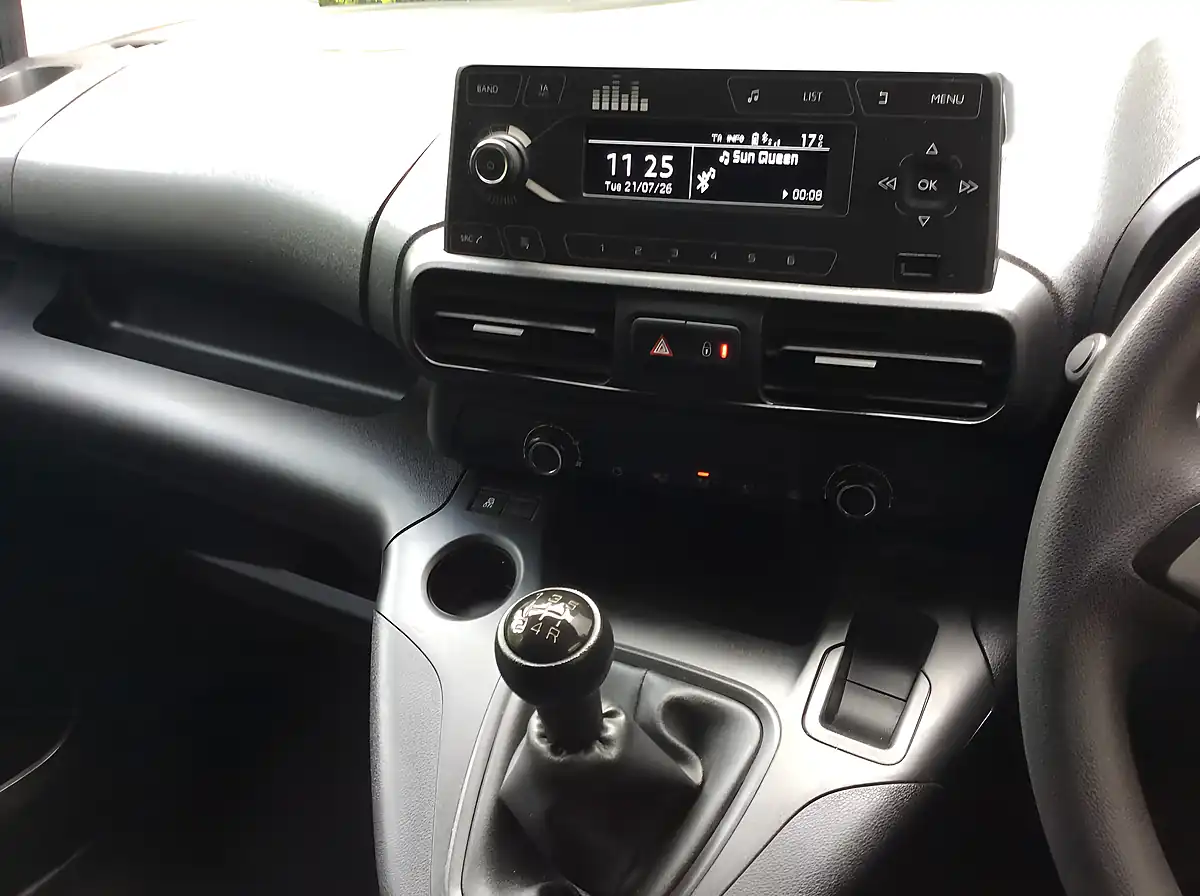 Used 2019 Vauxhall Combo 2300 Edition White - Interior and Exterior details 10