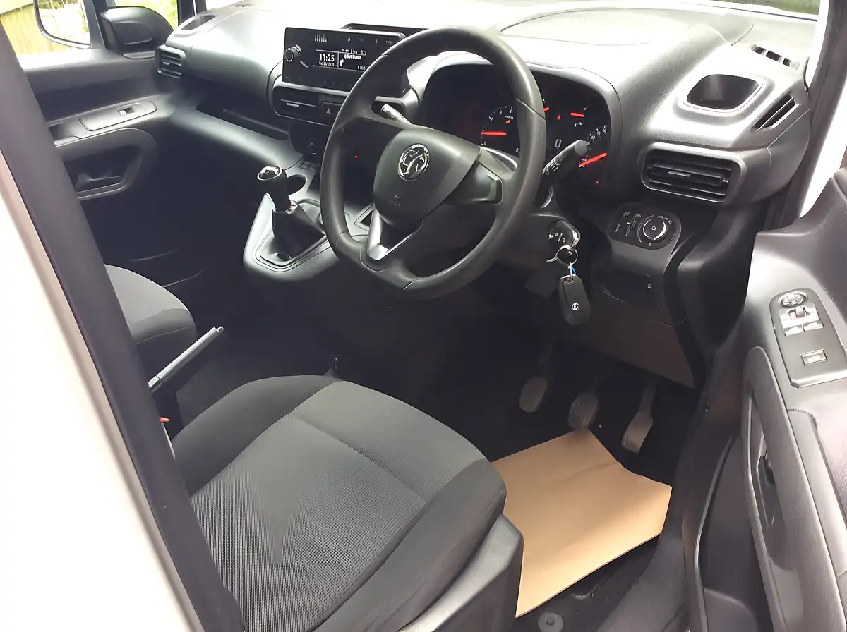Used 2019 Vauxhall Combo 2300 Edition White - Interior and Exterior details 11