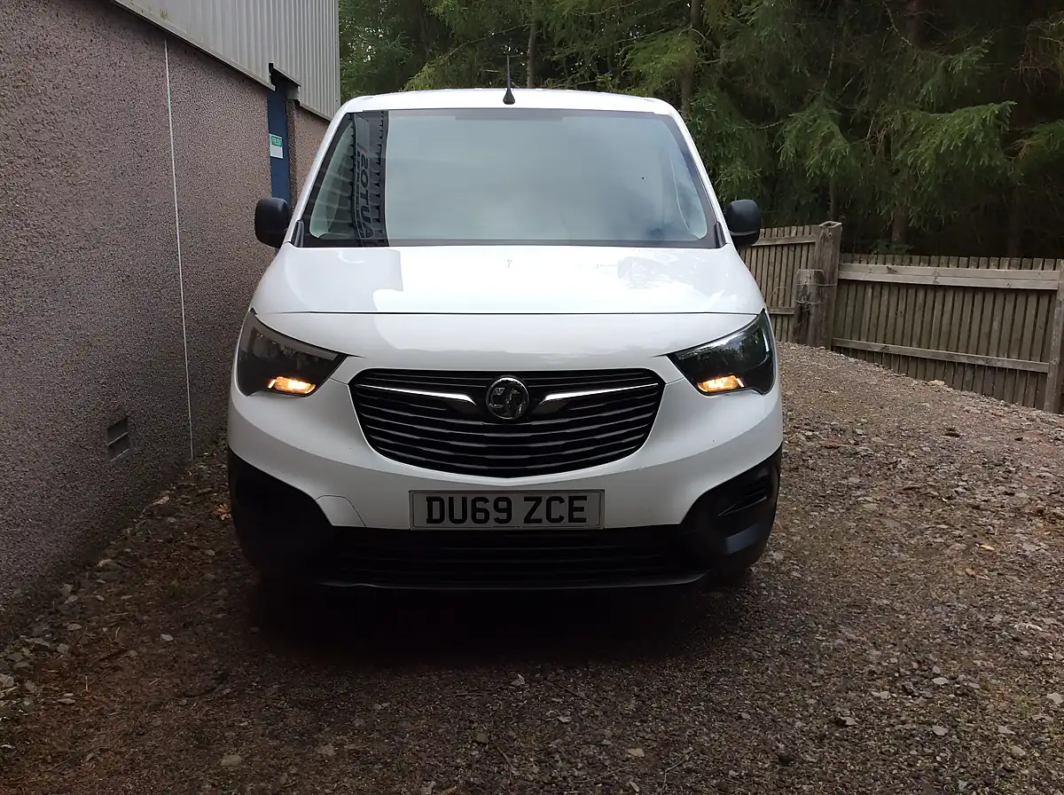 Used 2019 Vauxhall Combo 2300 Edition White - Interior and Exterior details 8