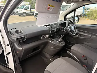 Used 2019 Vauxhall Combo 2300 Edition White - Interior and Exterior details 14