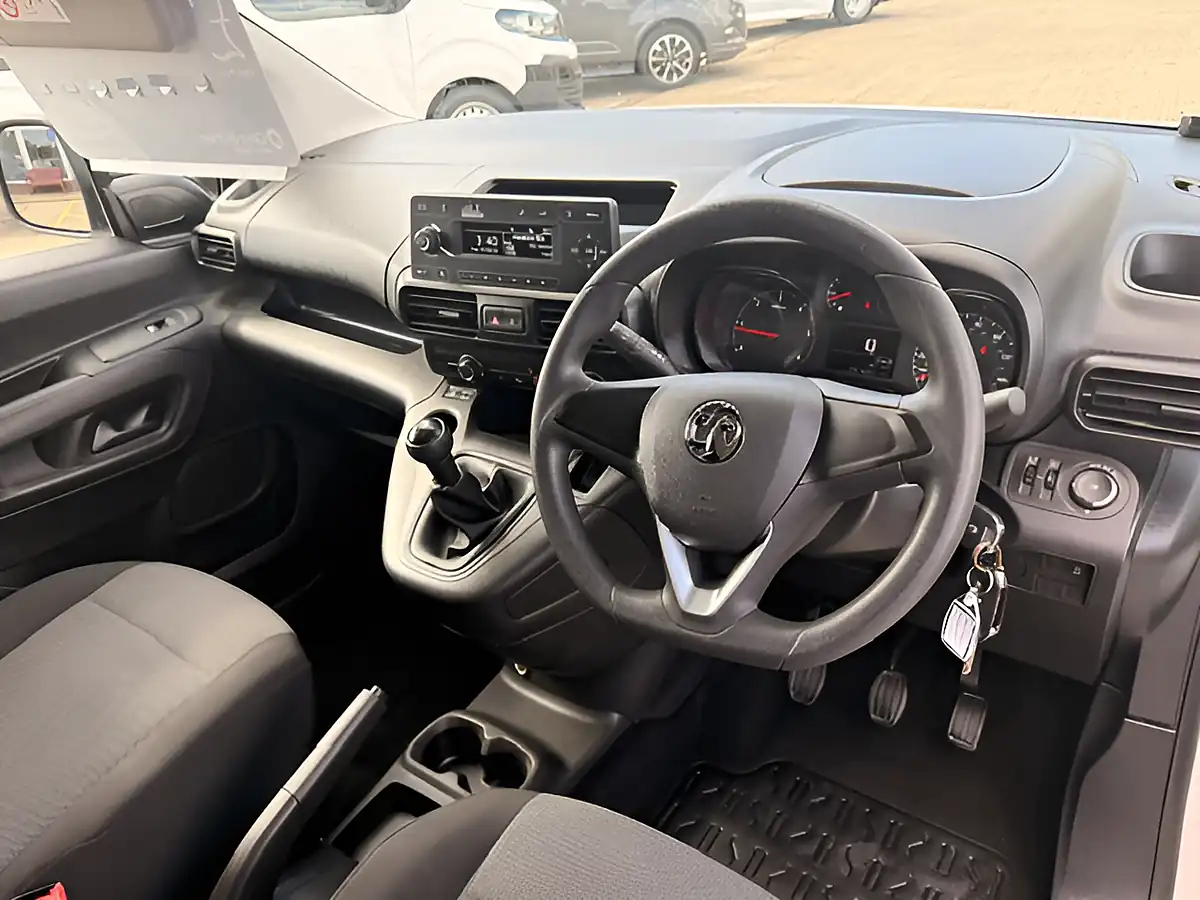 Used 2019 Vauxhall Combo 2300 Edition White - Interior and Exterior details 16