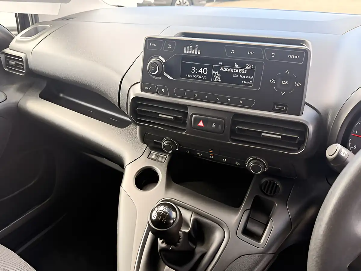 Used 2019 Vauxhall Combo 2300 Edition White - Interior and Exterior details 18
