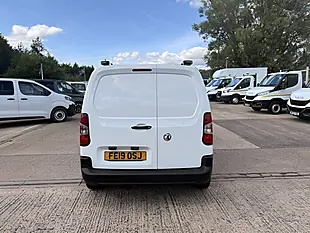 Used 2019 Vauxhall Combo 2300 Edition White - Interior and Exterior details 5