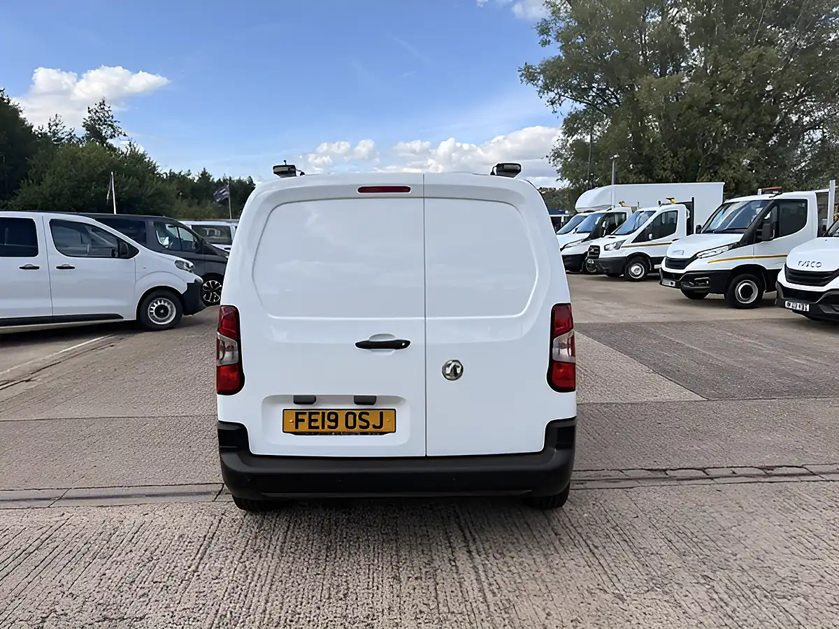 Used 2019 Vauxhall Combo 2300 Edition White - Interior and Exterior details 5