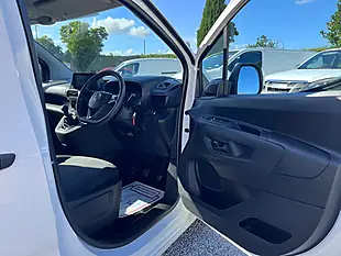 Used 2019 Vauxhall Combo 2300 Edition White - Interior and Exterior details 18