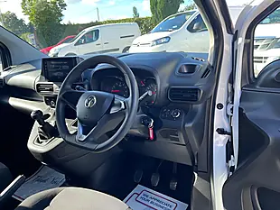 Used 2019 Vauxhall Combo 2300 Edition White - Interior and Exterior details 19