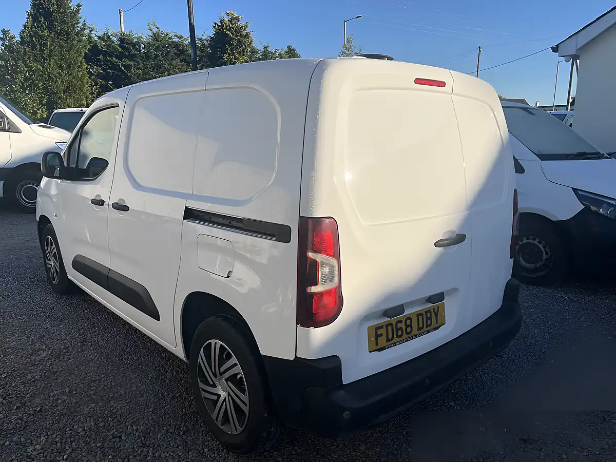 Used 2019 Vauxhall Combo 2300 Edition White - Interior and Exterior details 10