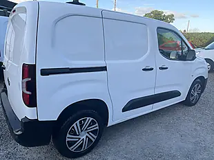 Used 2019 Vauxhall Combo 2300 Edition White - Interior and Exterior details 13