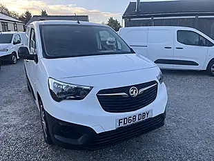 Used 2019 Vauxhall Combo 2300 Edition White - Interior and Exterior details 3