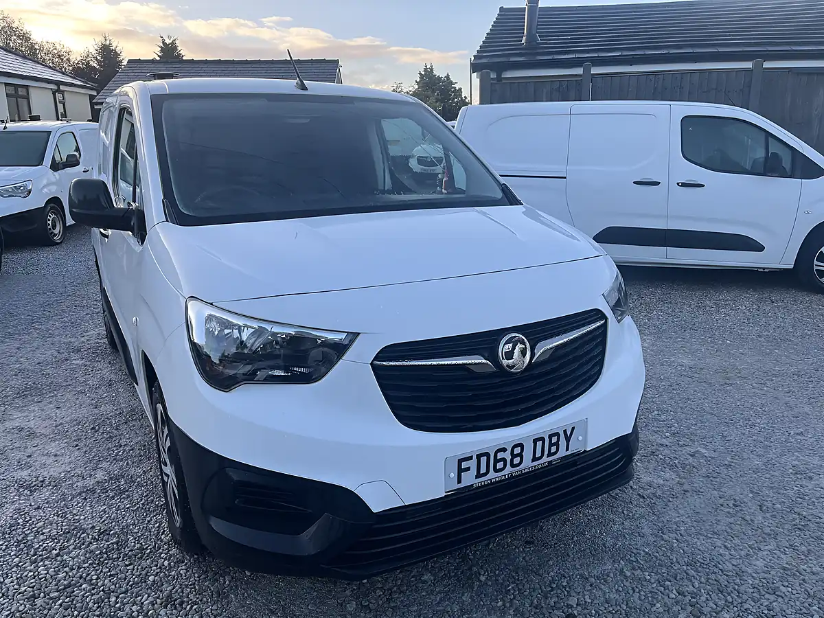 Used 2019 Vauxhall Combo 2300 Edition White - Interior and Exterior details 3