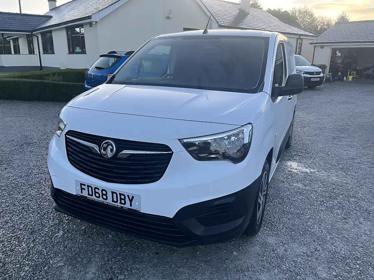 Used 2019 Vauxhall Combo 2300 Edition White - Interior and Exterior details 6