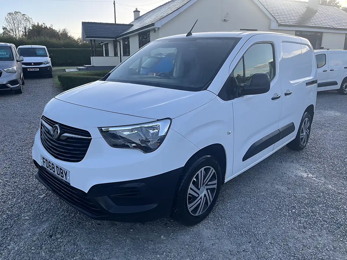 Used 2019 Vauxhall Combo 2300 Edition White - Interior and Exterior details 7