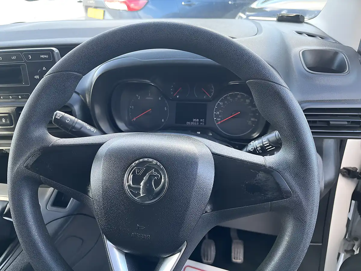 Used 2019 Vauxhall Combo 2300 Edition White - Interior and Exterior details 12
