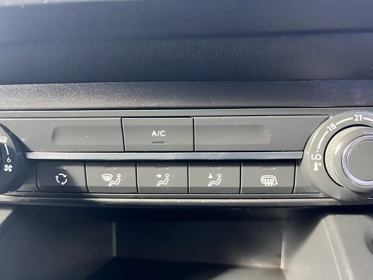 Used 2019 Vauxhall Combo 2300 Edition White - Interior and Exterior details 14