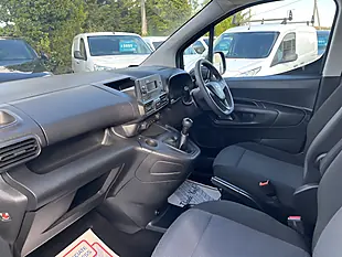 Used 2019 Vauxhall Combo 2300 Edition White - Interior and Exterior details 16