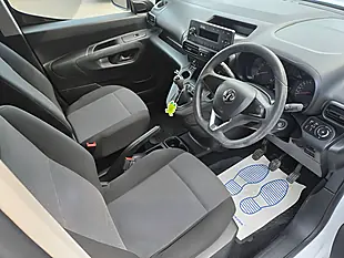 Used 2019 Vauxhall Combo Edition H1 L2 White - Interior and Exterior details 14