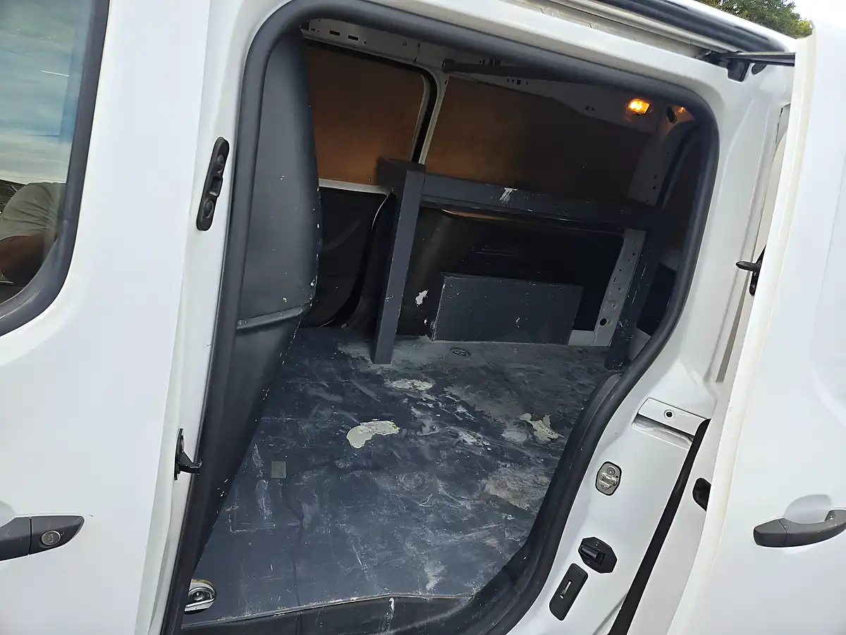 Used 2019 Vauxhall Combo Edition H1 L2 White - Interior and Exterior details 6