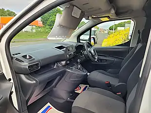 Used 2019 Vauxhall Combo Edition White - Interior and Exterior details 11