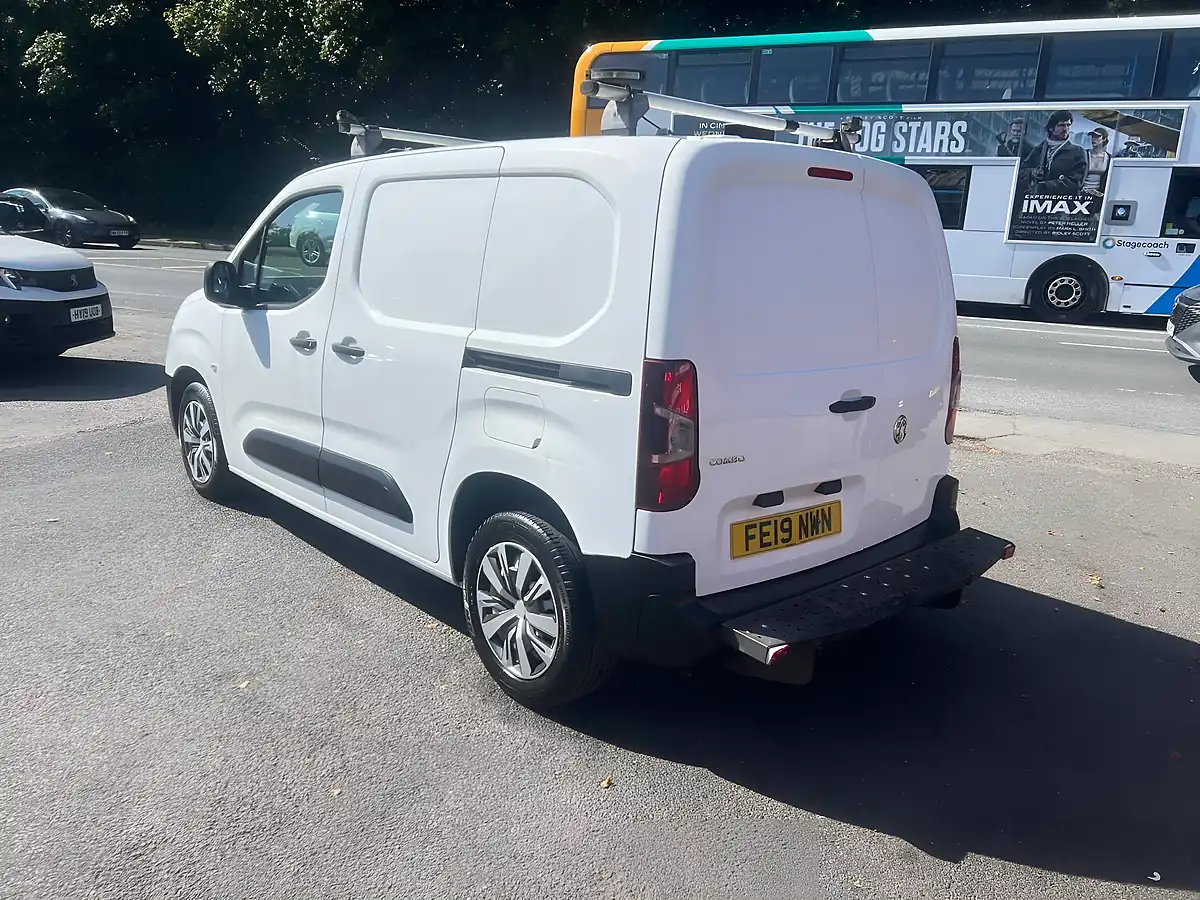 Used 2019 Vauxhall Combo H1 Edition White - Interior and Exterior details 4