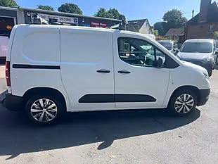 Used 2019 Vauxhall Combo H1 Edition White - Interior and Exterior details 6