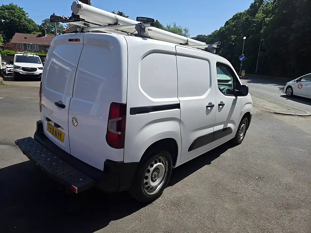 Used 2019 Vauxhall Combo H1 Edition White - Interior and Exterior details 12